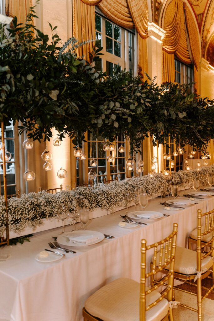 Gorgeous-Tablescapes-For-Palm-Beach-Wedding-Reception